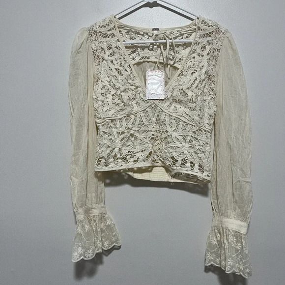Free People NWT Boho Sorelle Lace Top in Cream Tea Size Small - Picture 4 of 10